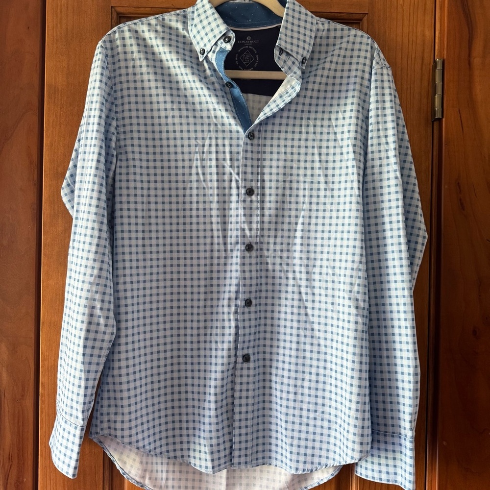 CON.STRUCT Slim Fit Button Down Shirt Mens Small Check Blue Moisture Wicking Top